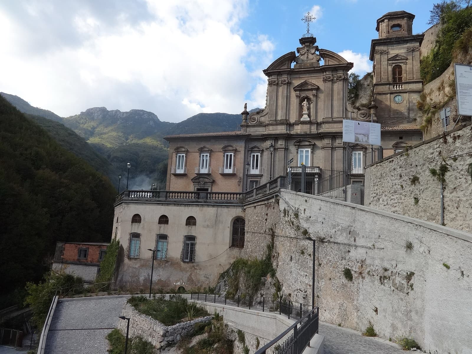 La Badia della Santissima Trinità di Cava