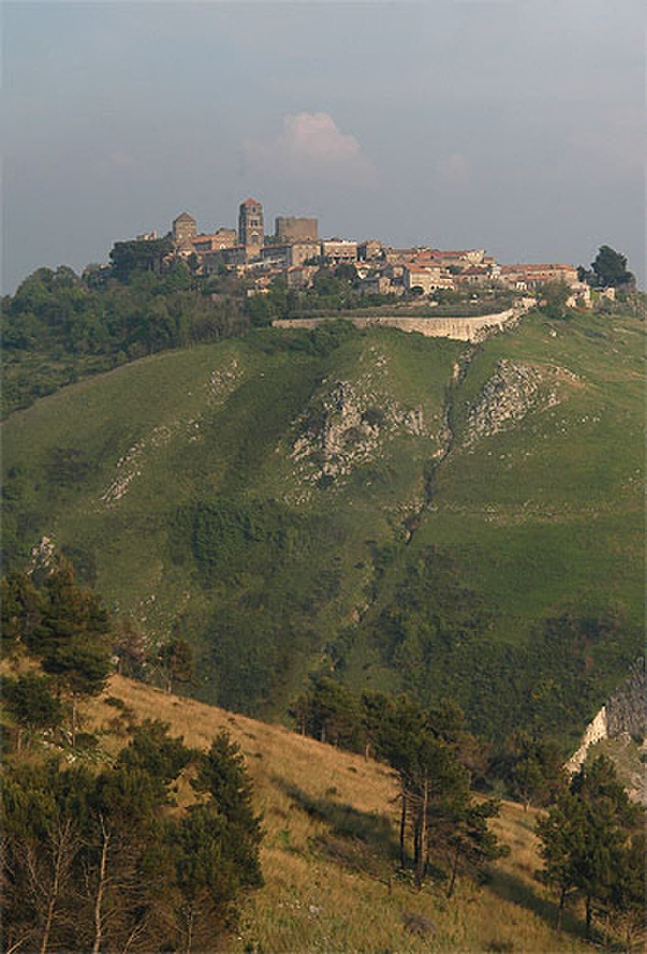 Vicoli e pietra a Casertavecchia
