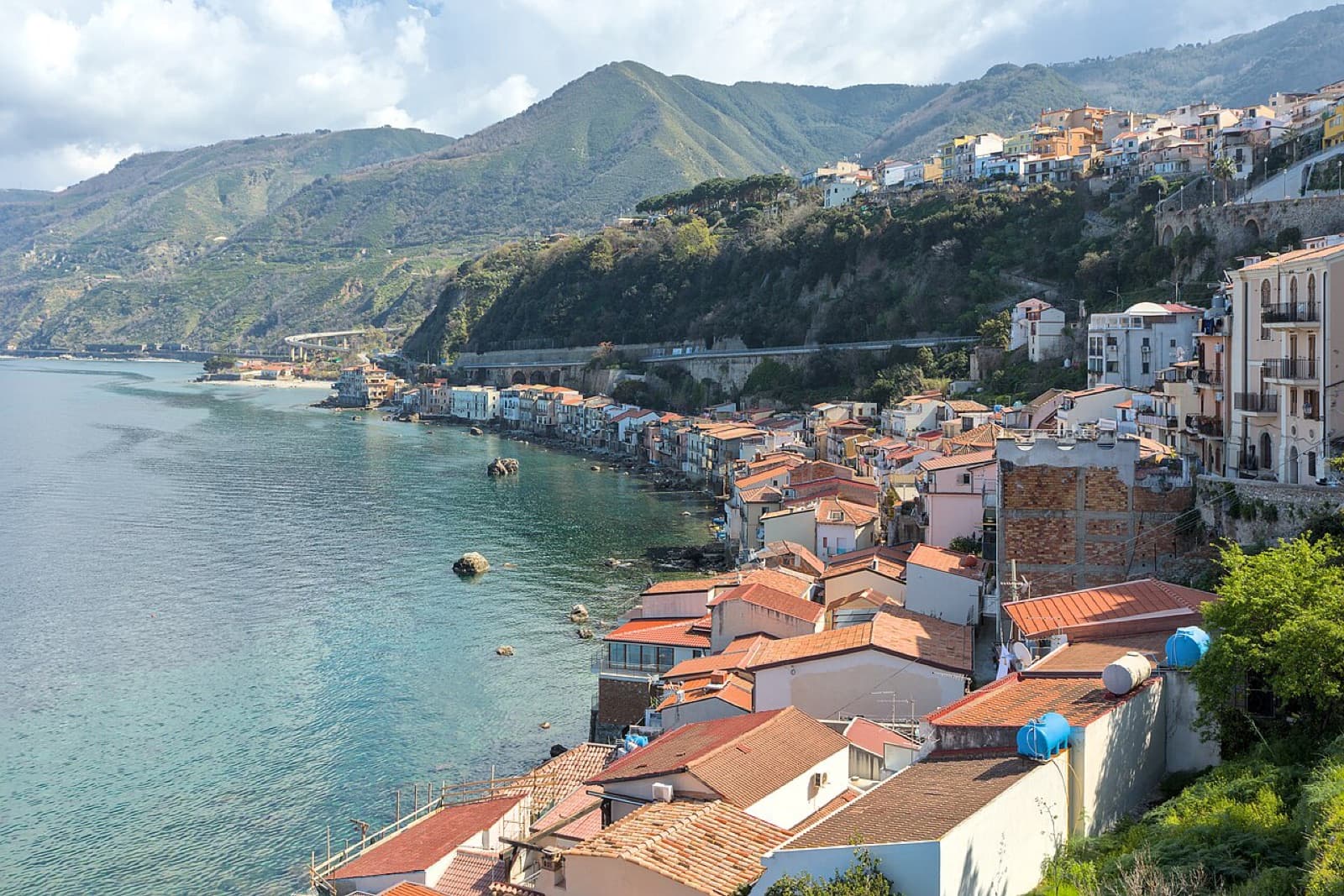 Le case sul mare di Chianalea di Scilla