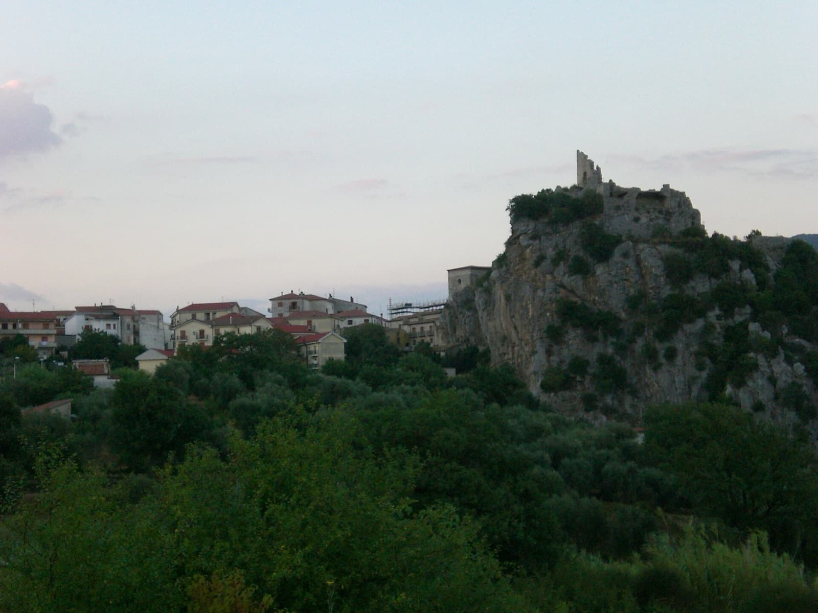 La rocca e il borgo di Quaglietta