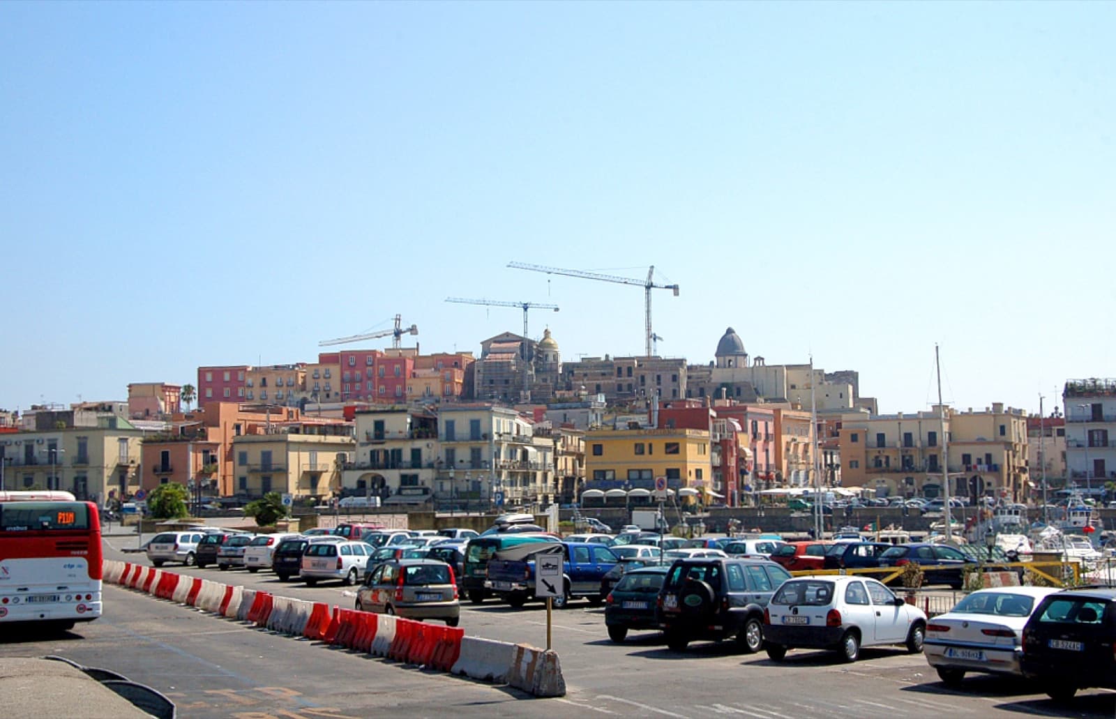 Il Rione Terra sul promontorio di Pozzuoli